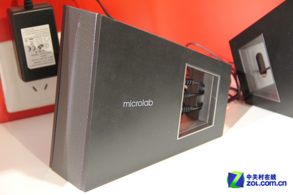 极富冲击力造型 麦博fc20音箱抢先曝光