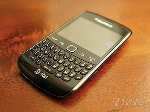 专业商务手机典范黑莓9360现售2980元