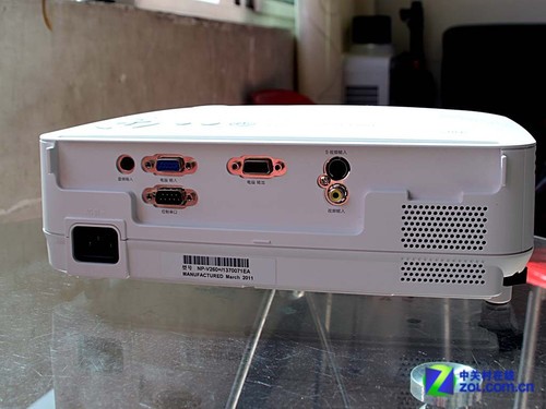 ܱЯͶӰ NEC V260+2600Ԫ 