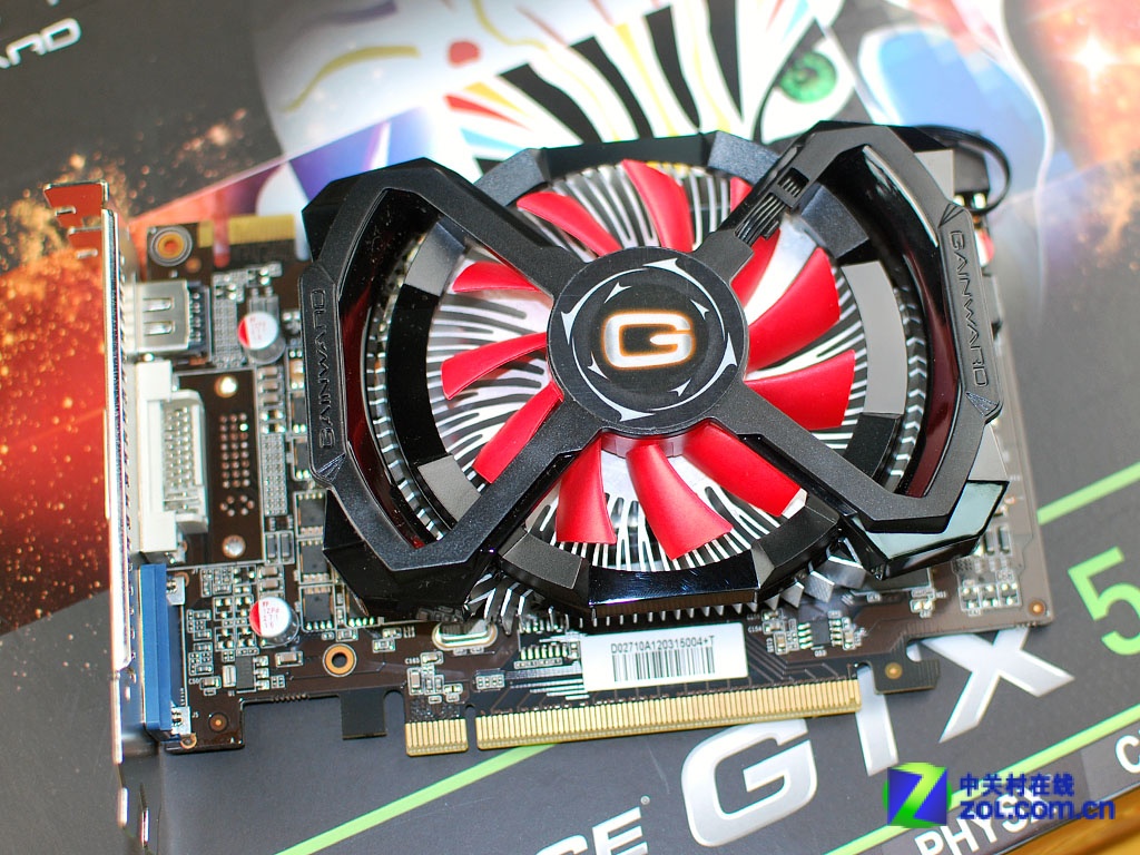 【高清图】 变相降级 gtx560se仅售899元送百元话费图1