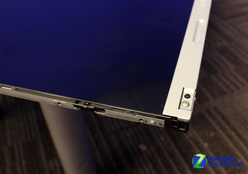 剥离子怎么使用拆了才知其道理 IPS无边硬屏拆解测试_https://www.jmylbn.com_新闻资讯_第3张