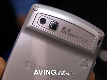 200万像素qvga屏 世界最薄三星x828升级