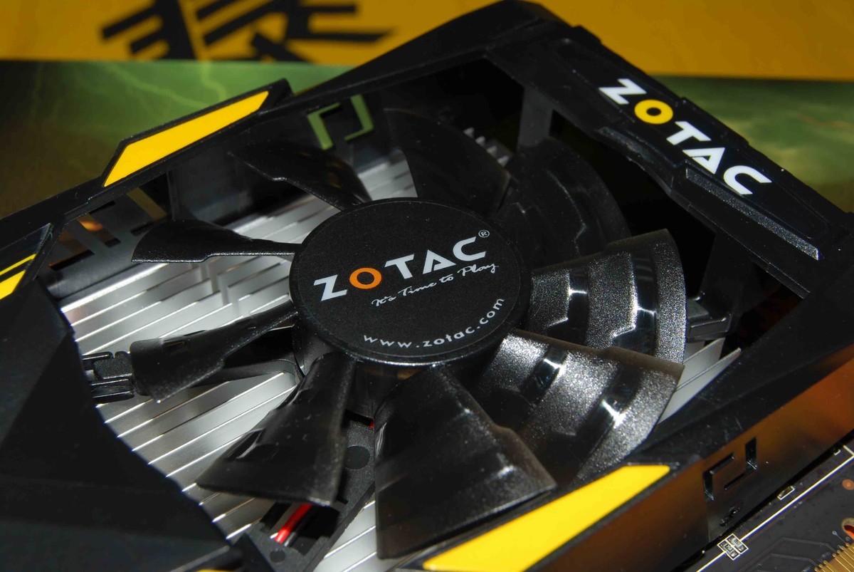 【高清图】 买2g索泰gt640雷霆版送特权卡 报价769图2