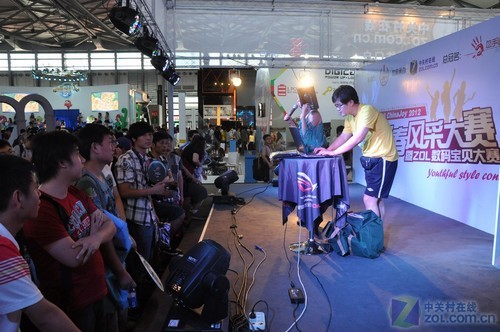 ChinaJoyֱ����˶ROG�ʼǱ���Ϸ��ս��